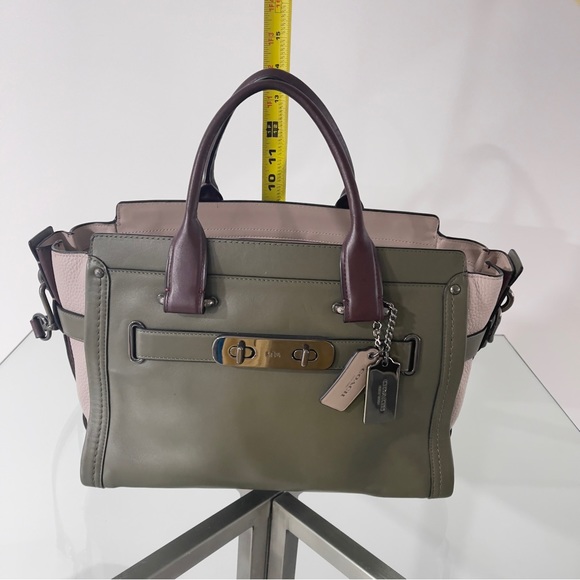 Coach Handbags - COACH Swagger. Leather Carryall 9" tall handbag